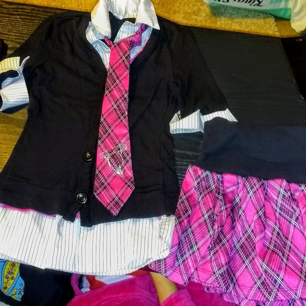 Girls top and skirt set